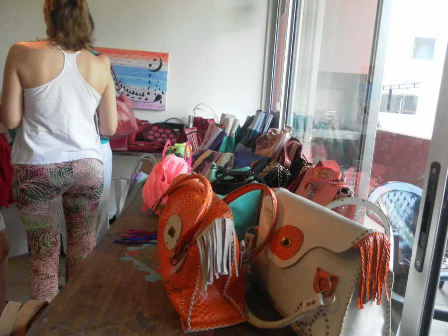 Carteras de cuero hechas en clase, Colegiales 2013