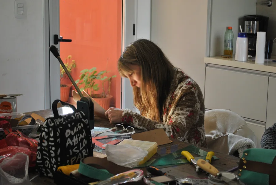 Taller de marroquinería en Colegiales, 2012